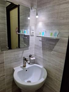 Booking name - 70