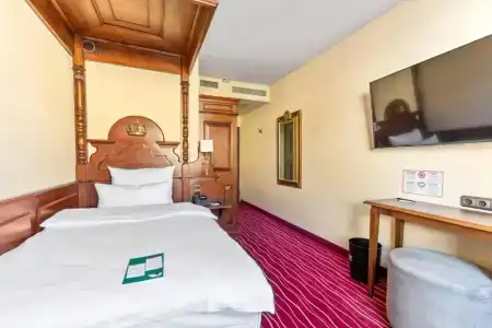 King's First Class - 30