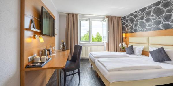 Best Western Plaza Stuttgart-Filderstadt - 89