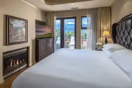 The Royal - Bellstars & Resorts - 62