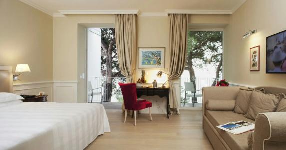 Riviera & Maximilian's - 6