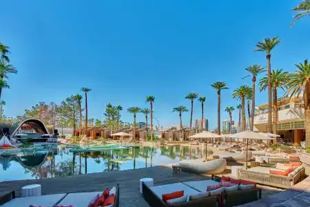 Virgins Las Vegas, Curio Collection by Hilton - 18
