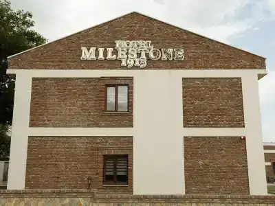 Milestone1915 - 0
