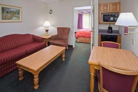 Country Inn & Suites by Radisson, Indianapolis South, IN - 40