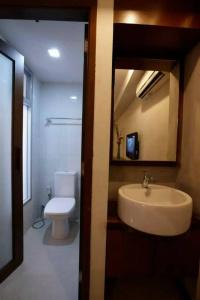 The Bangkok Cha Cha Suite - 25