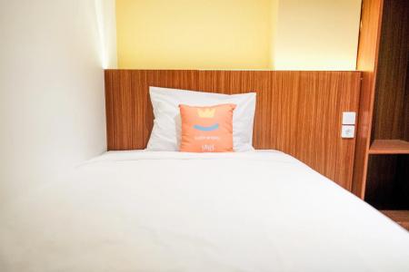 Sans Roxy Jakarta - 60