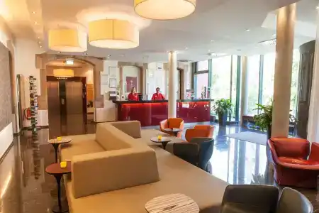 Novina Tillypark - 1