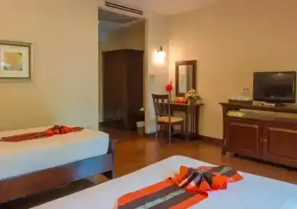 Phuwanalee - 50