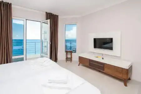 Open Sea Luxury - 51