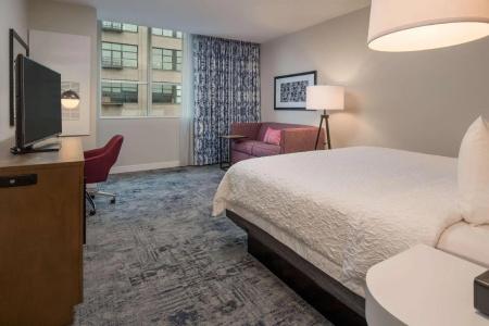 Hampton Inn And Suites By Hilton Portland-Pearl District - 56