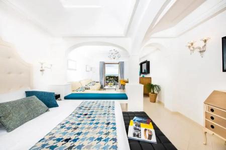 Eden Roc Suites - 380