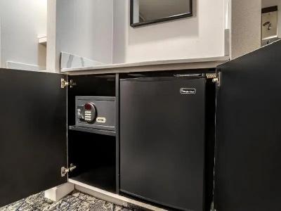 Sheraton Suites Old Town - 104