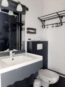 Saint Charles Hôtel & Coliving Biarritz - 37
