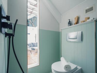 1929 - SG Clean, Staycation Approved - 101