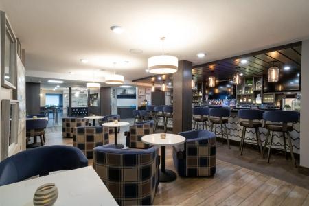 Oxford Suites Portland - Jantzen Beach - 23