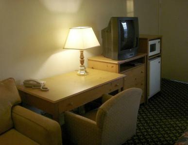 Rogue Valley Inn - 2