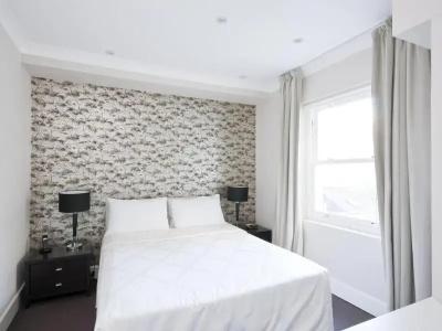 Chilworth Court - 29