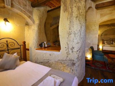 Sarnich Cave Suites - 145