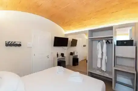 Florence Luxury Suites and Wellness - 28
