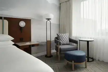 Renaissance Long Beach - 75