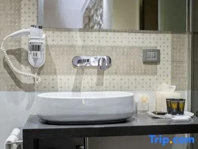 Caportigia Boutique - 153