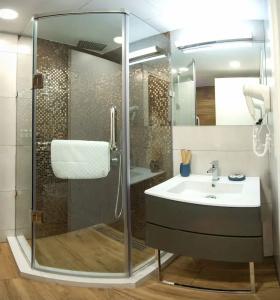 Silver 39 Boutique & Terrace - 41