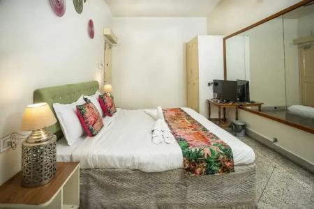 Pink Palace - 3