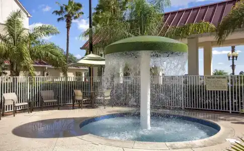 SpringHill Suites by Marriott Orlando Convention Center - 10