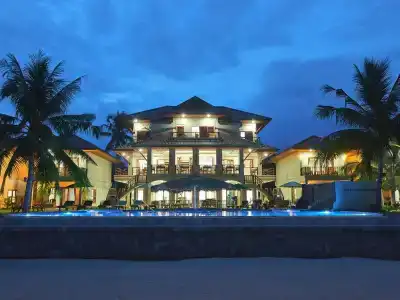 Sara Beachfront Boutique - 3