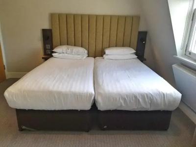 Garden Court - 47