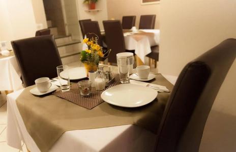 Carlton Mayfair - 16