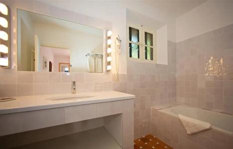 Hôtel la Figuière - 53