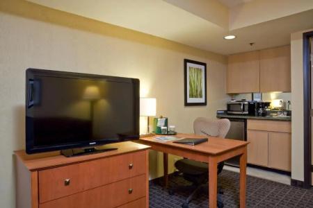 Best Western Plus Thunderbird Suites - 100