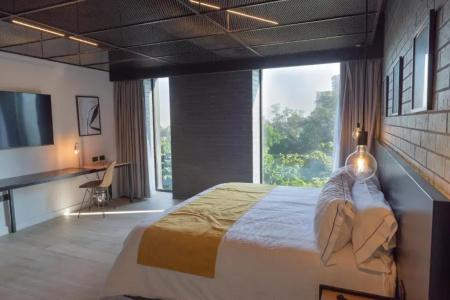 Fulton Business Luxury - 17