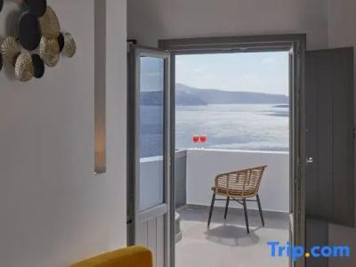 Allure Breeze Suites - 101