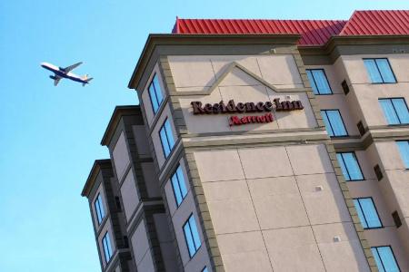 Residence Inn by Marriott Airport - 24