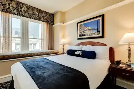 Gaslamp Plaza Suites - 4