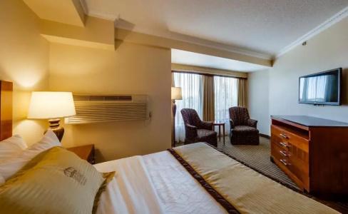 Monte Carlo Inn - 34