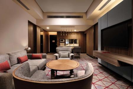 DoubleTree by Hilton Lakeside - 73