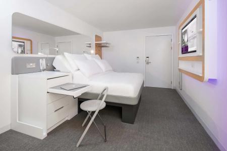 Yotel Edinburgh - 27