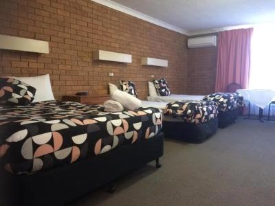 James Street Motor Inn - 54