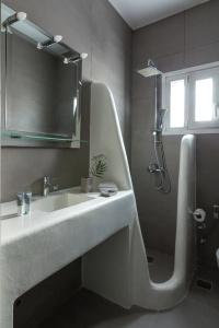 Amperian Mykonos Suites & Villas - 157