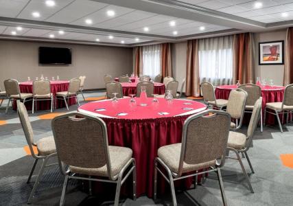 Four Points by Sheraton - 17