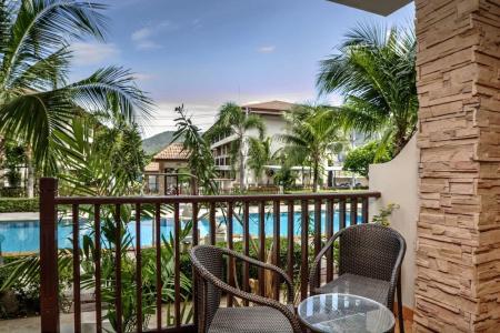 Whispering Palms Suite - 60