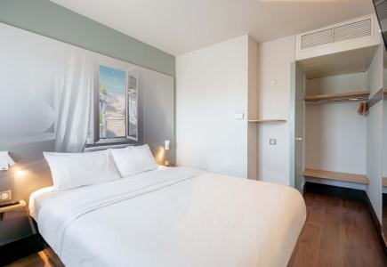 b&b hôTel Hyeres - 2