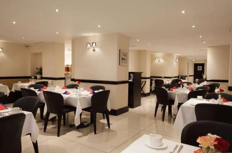 Park Grand Paddington Court - 14