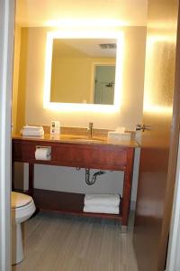 Howard Johnson Plaza by Wyndham - 49