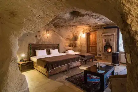 Atilla's Cave - 375