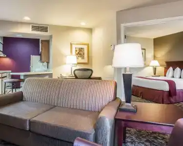 Quality Suites Atlanta Buckhead Village North - 39