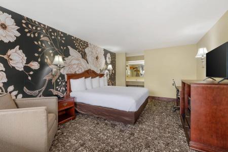 Quality Inn South - 5